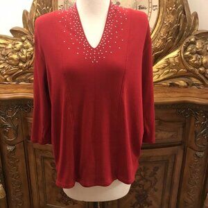 Rafaella Studio. Studded V-Neck Top. Size 1X Bust 46". 3/4 Sleeve. Stretch B8